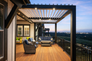 Pergola that opens and closes